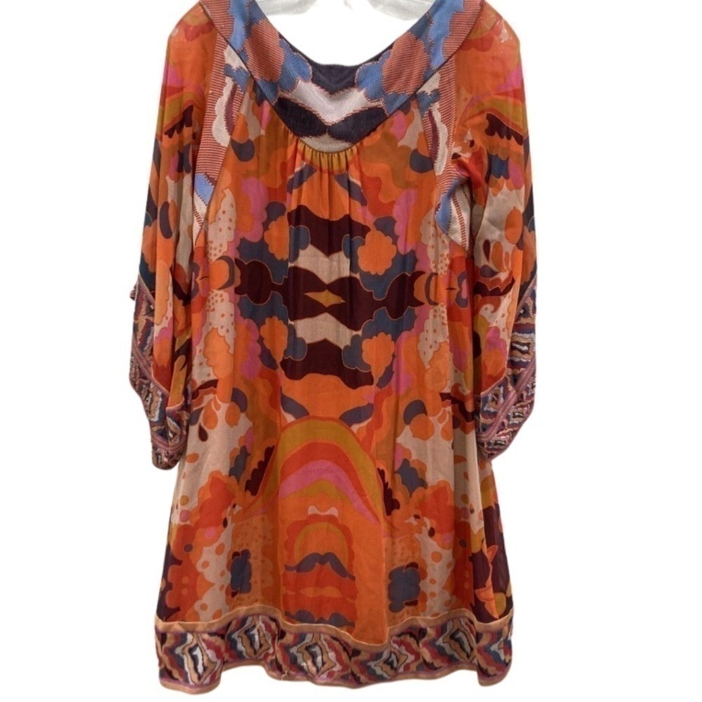 DVF vibrant fun mini dress. Sheer sleeves. - Picture 7 of 11